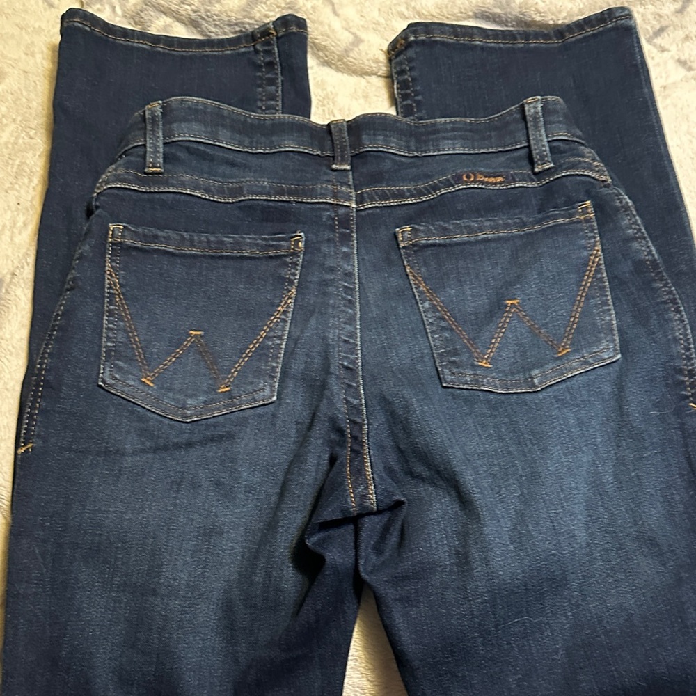 693. Wrangler Women's Boot Cut Jeans - Indigo 7x 32 - Picture 2 of 9